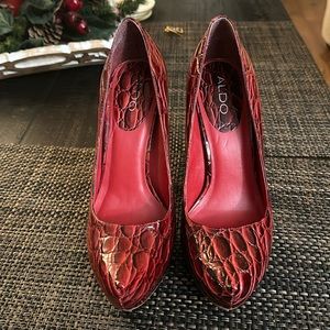 Aldo burgundy crocodile print leather Heels